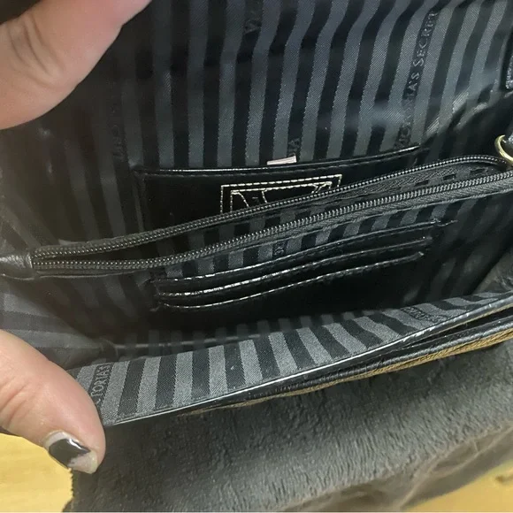 Vintage Black Quilted Leather Crossbody Bag - Picture 2 of 3